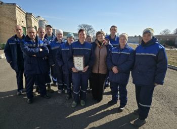 Уважение и почет- людям труда!